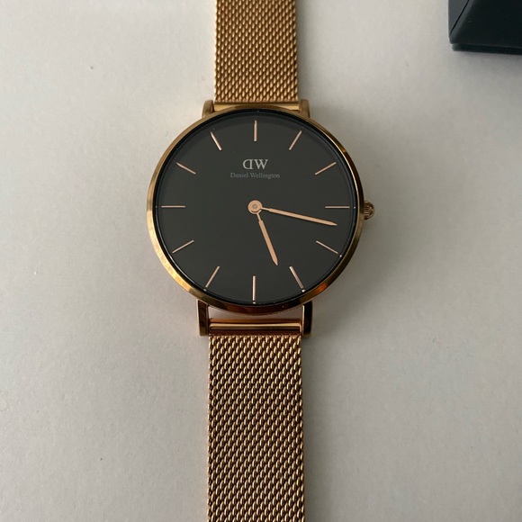 🕒Daniel🕝  Wellington Watch and Cuff - Picture 4 of 12